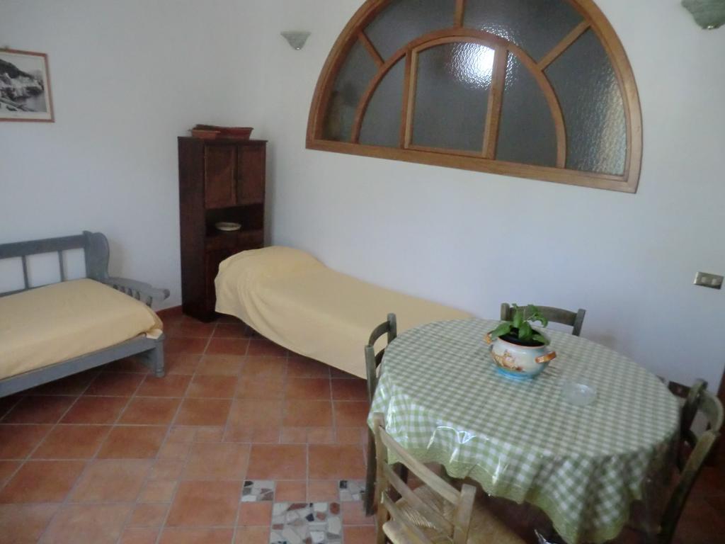 Agriturismo Mare E Monti Hostal Tramonti Habitación foto